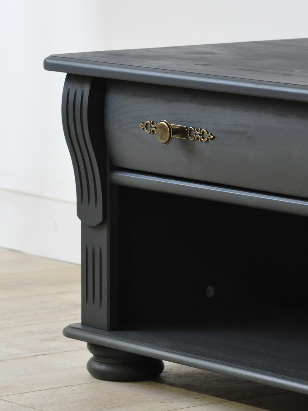 Тумба под телевизор Сюзанна, 160 см, с ящиками, серый