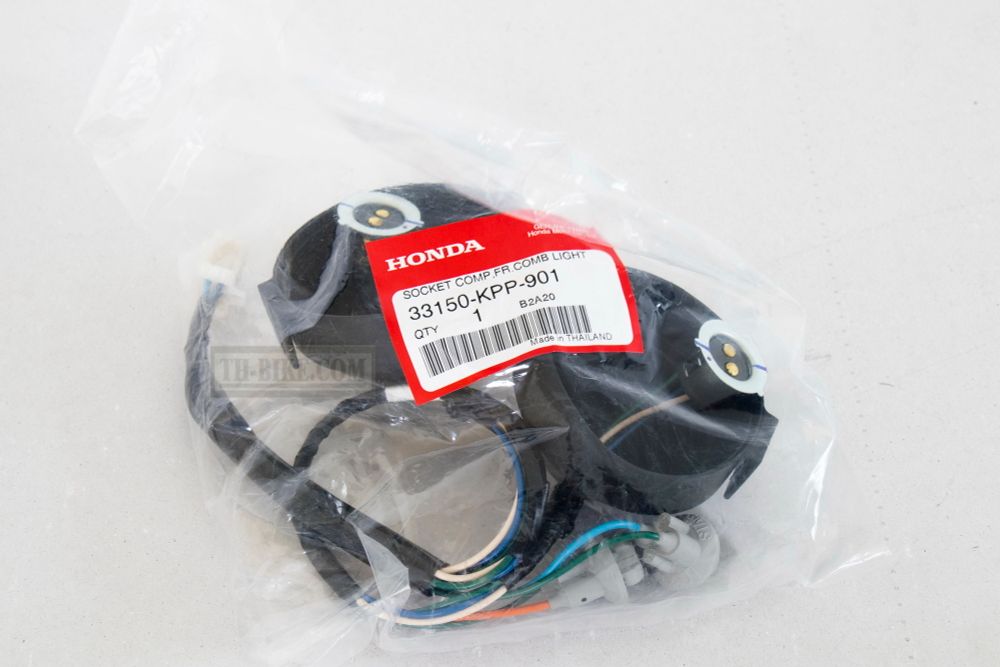 33150-KPP-901. 	SOCKET COMP., HEADLIGHT. Honda CBR150 carb