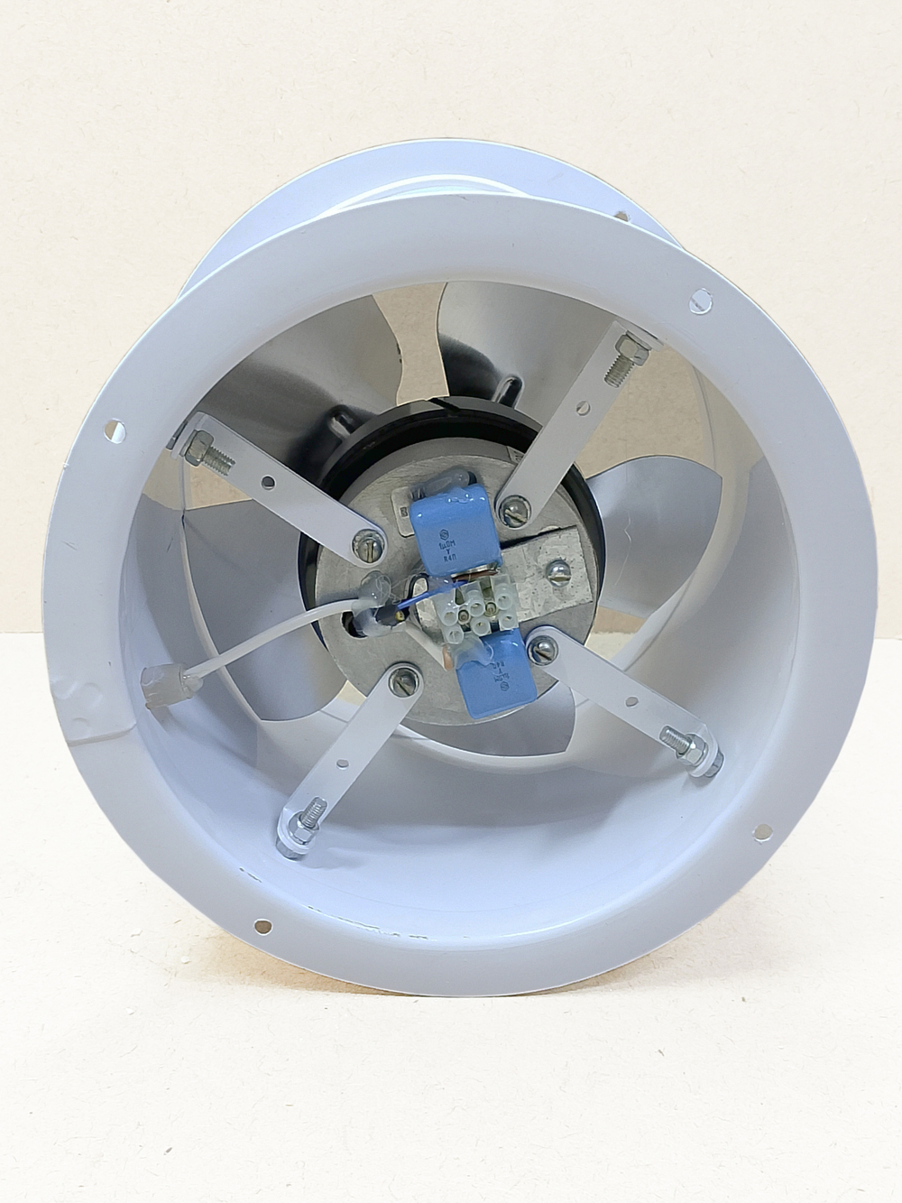 Вентилятор осевой канальный ВОК-1.8-2