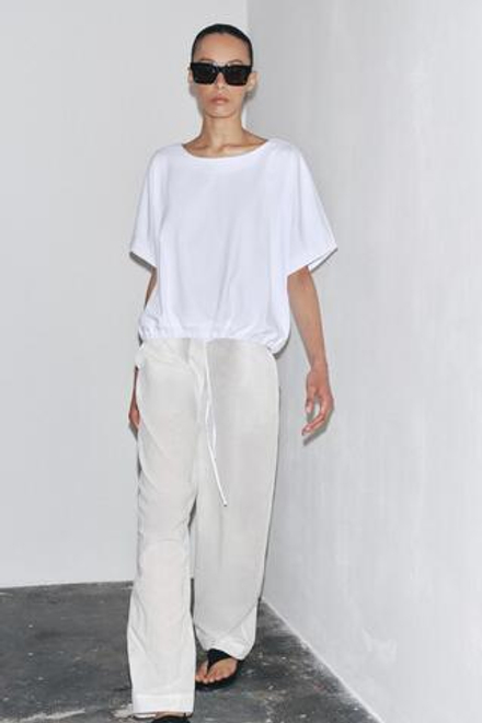 ZARA ХЛОПКОВАЯ ФУТБОЛКА СО СБОРКАМИ, БЕЛЫЙ