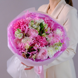 Букеты с ранункулюсами