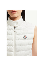 Жилет Moncler белый – женский пуховый жилет,оригинал