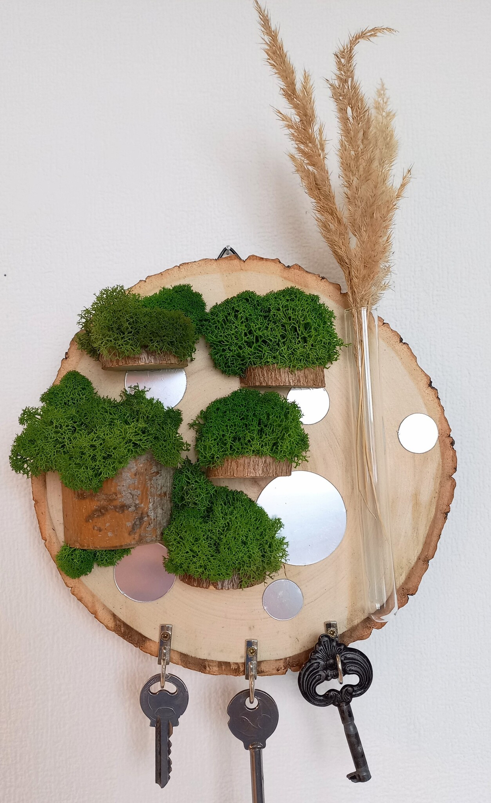 Круглая деревянная ключница
