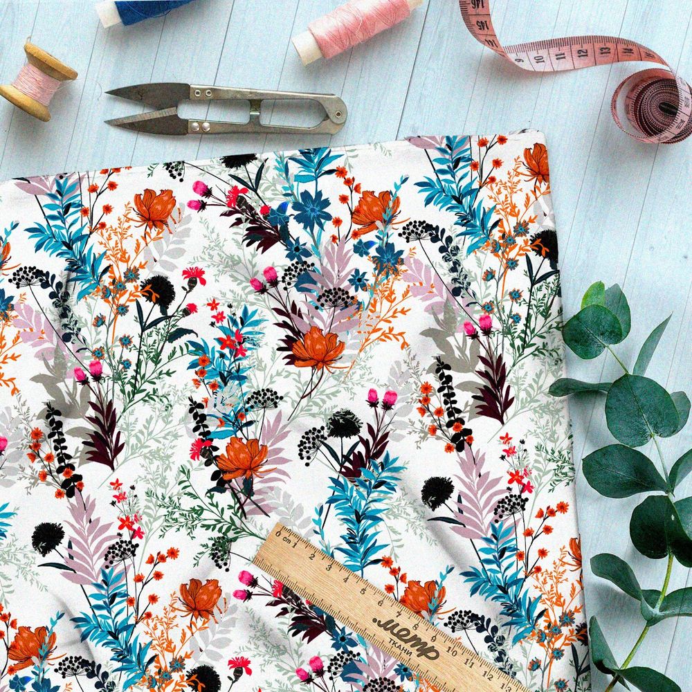 Ткань муслин пёстрые полевые цветы на белом фоне