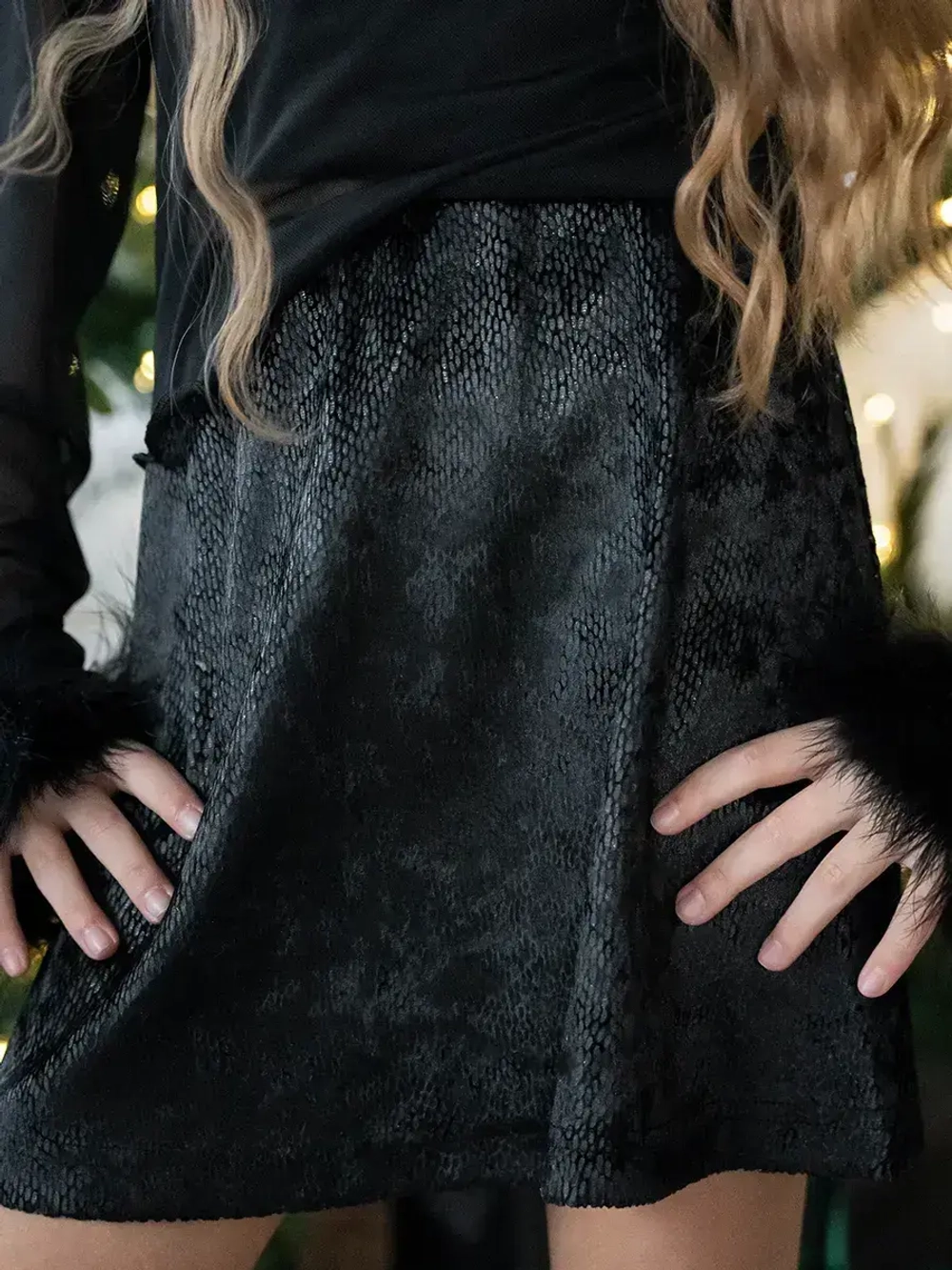 Юбка для девочки черная блестящая