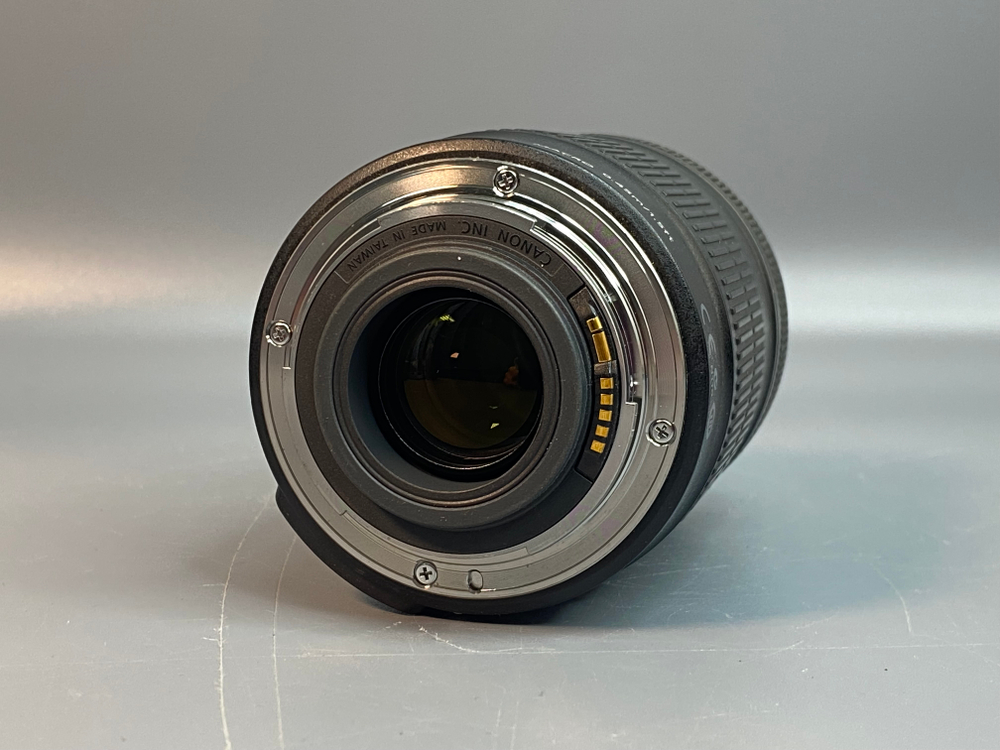 Canon EOS 60D kit 18–135mm f/3.5–5.6 IS 32.000 кадров