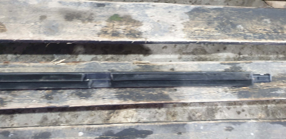 Молдинг двери задней левой Mercedes E (W213) 16-нв Б/У Оригинал A2137300124