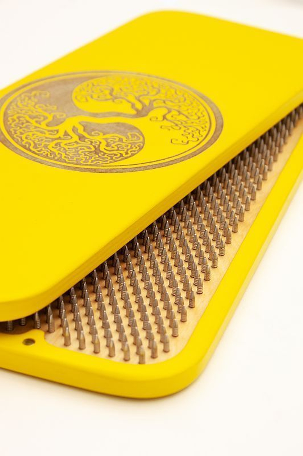 Доска садху Дерево инь-янь медные гвозди