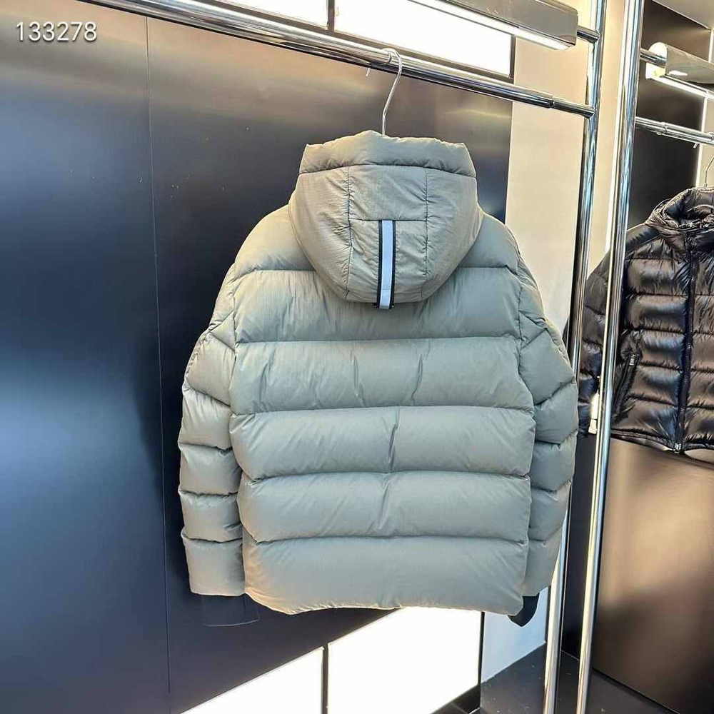 Пуховик Canada Goose