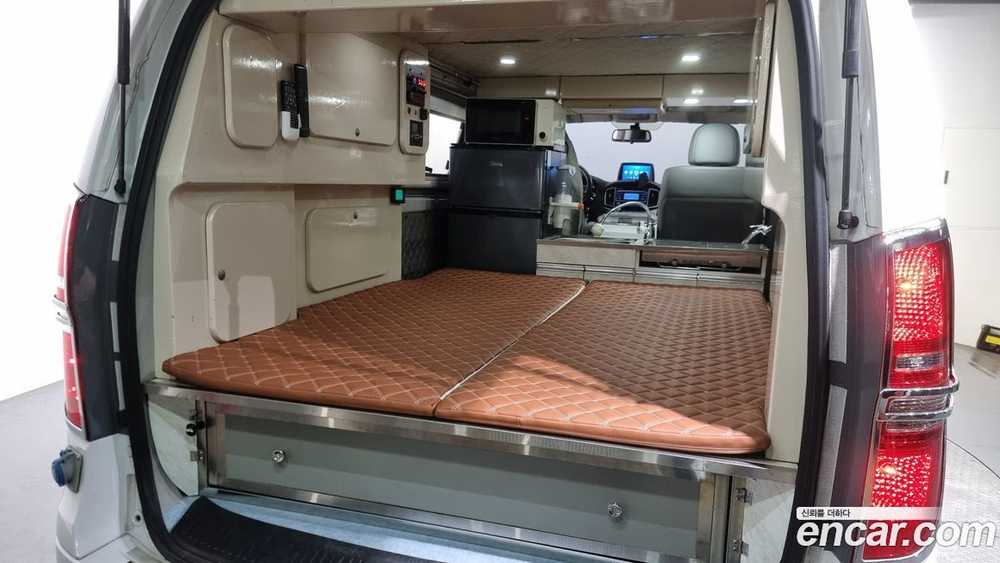 Hyundai The New Grand Starex 캠핑카 (12.2019)