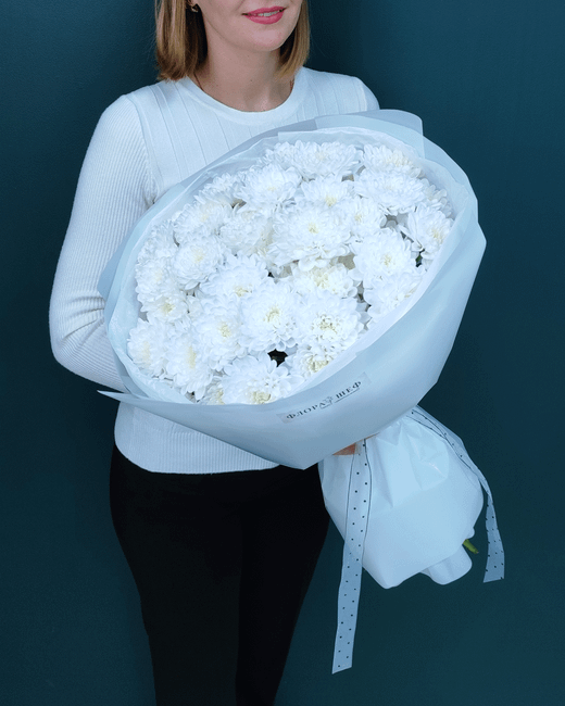 Воздушная белая хризантема,9 веток(00261)