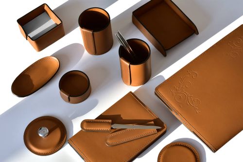Настольный набор из кожи табак