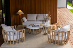 Кофейный стол из акации WOODLAND