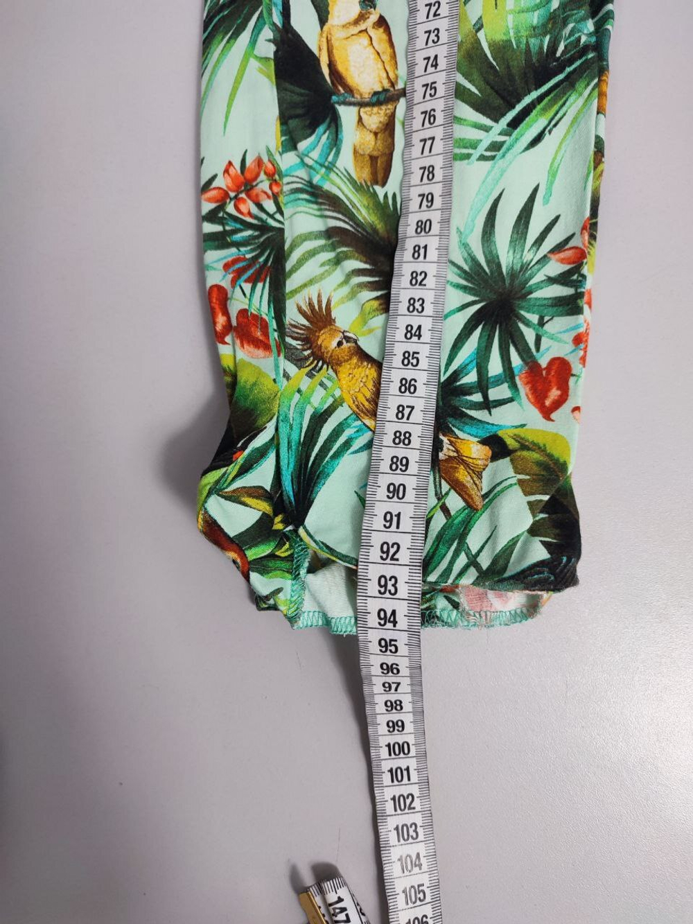 Брюки Zara Trafaluc с принтом 42 размер