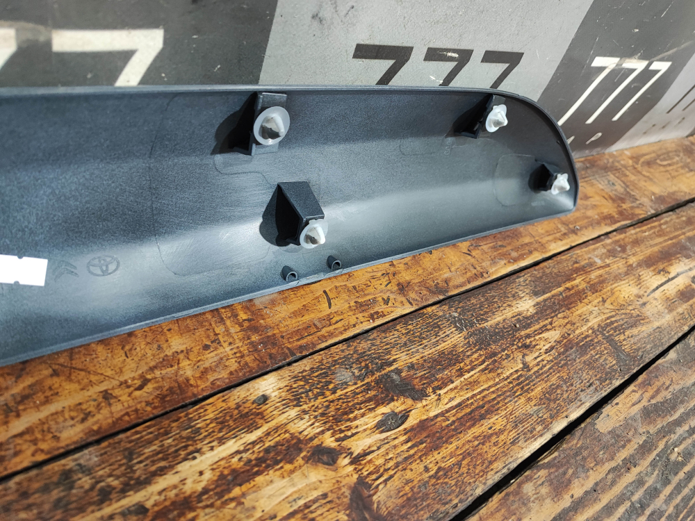 Накладка двери передней правой Peugeot Expert 2 07-16 Б/У Оригинал 9808749277