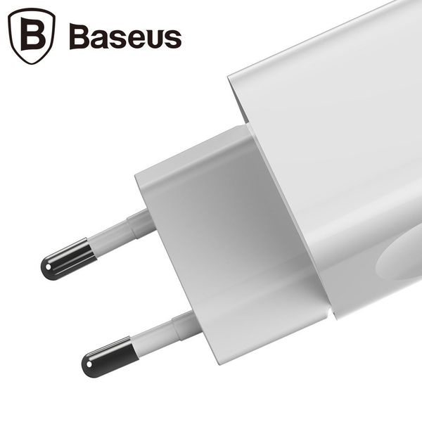 Зарядное устройство Quick Charge Baseus (USB 12V/2A)