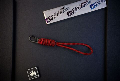 Темляк с карабином