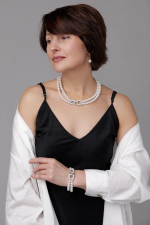 Колье "Эмили" белый жемчуг с серебряной застежкой из кубических микроцирконов