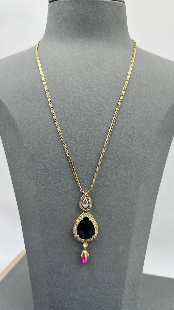 Серьги Alexander McQueen