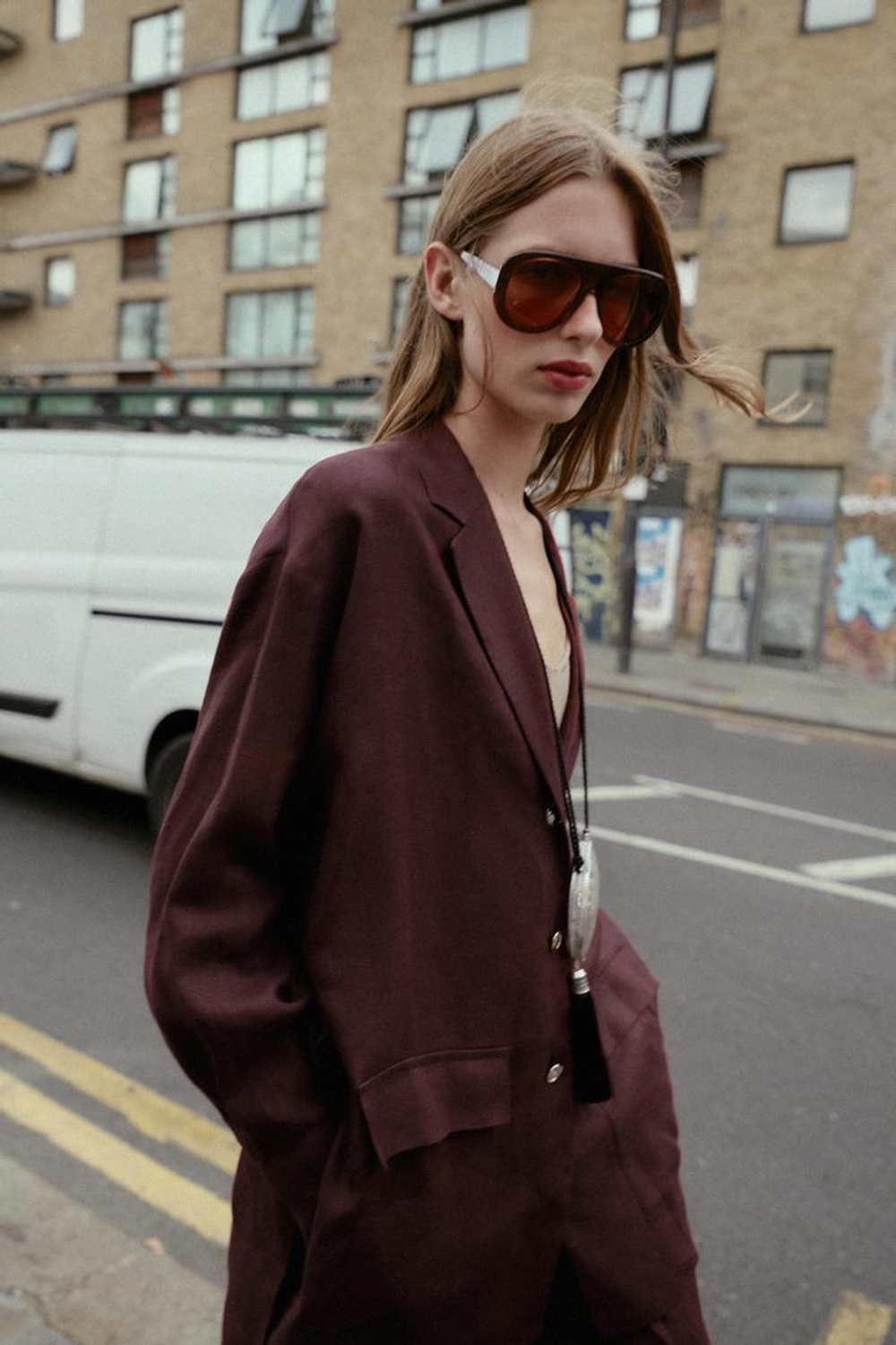 ZARA ДЛИННЫЙ ЛЬНЯНОЙ БЛЕЙЗЕР, БАКЛАЖАННЫЙ