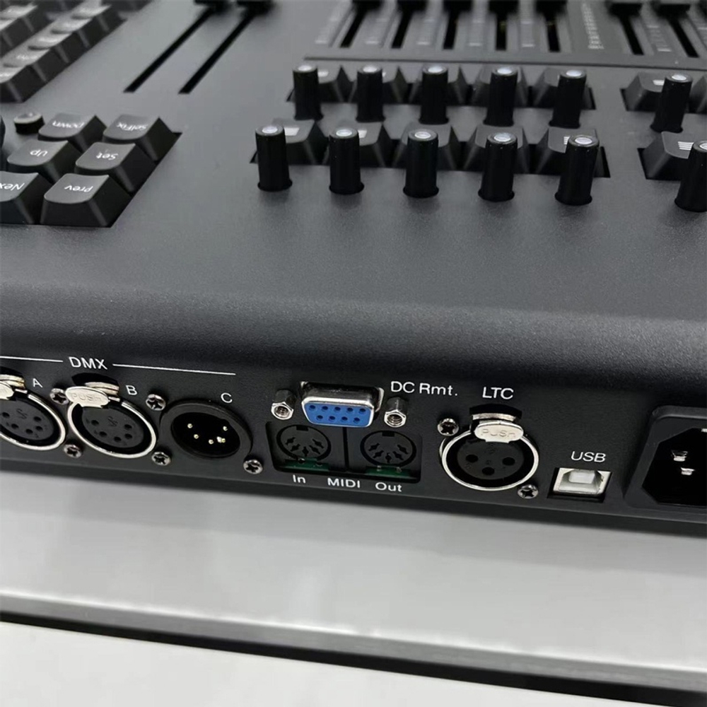 GrandMA3 onPC command wing