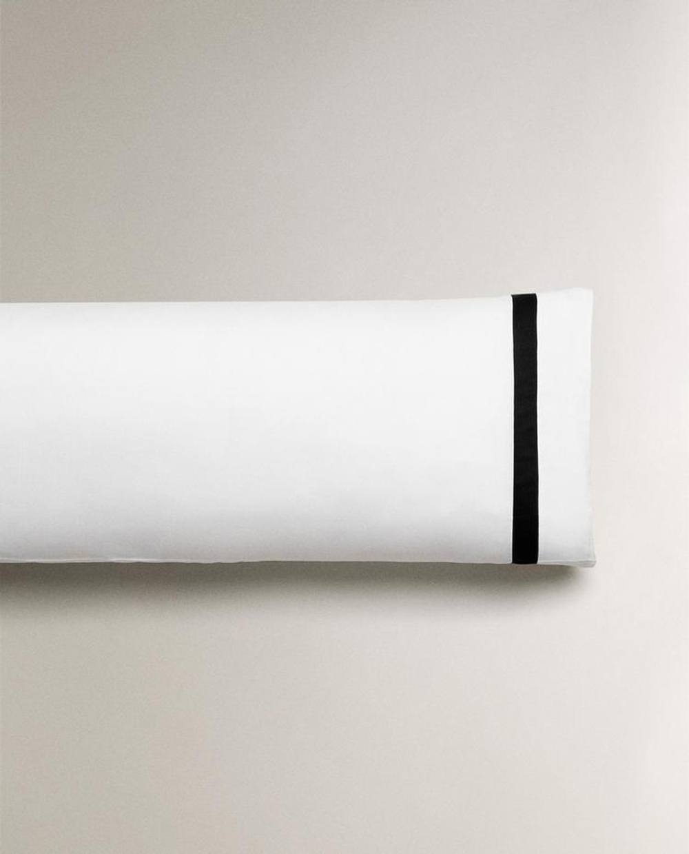 ZARA HOME НАВОЛОЧКА ИЗ САТИНА С КАЙМОЙ, ЧЕРНЫЙ