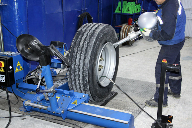 Шиномонтаж легковой и грузовой и спец. техники