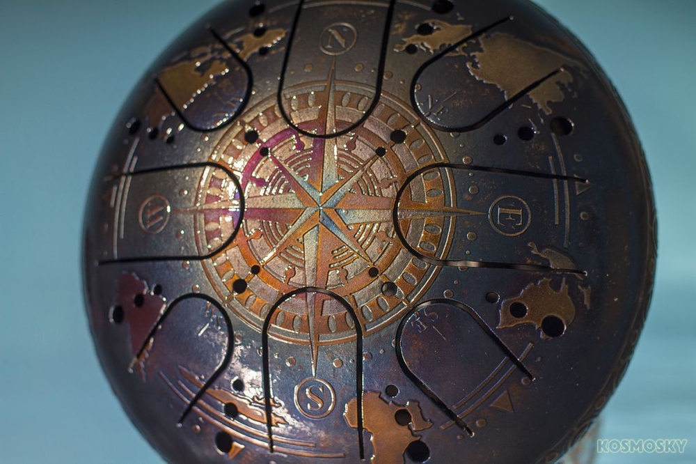 Глюкофон 22см, гравировка «Компас», полукруглые лепестки, Kosmosky KSY.22.C.e1