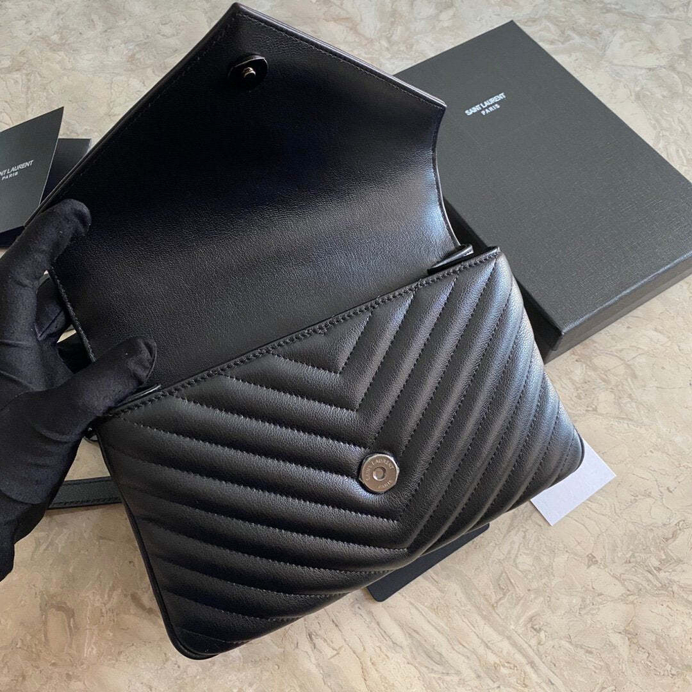 Yves Saint Laurent College 24 cm