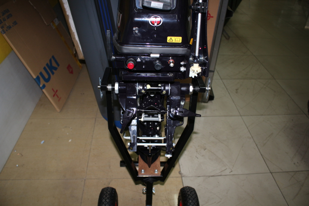 Тележка Y «свободная струбцина» с рукояткой для SUZUKI DF9.9-20