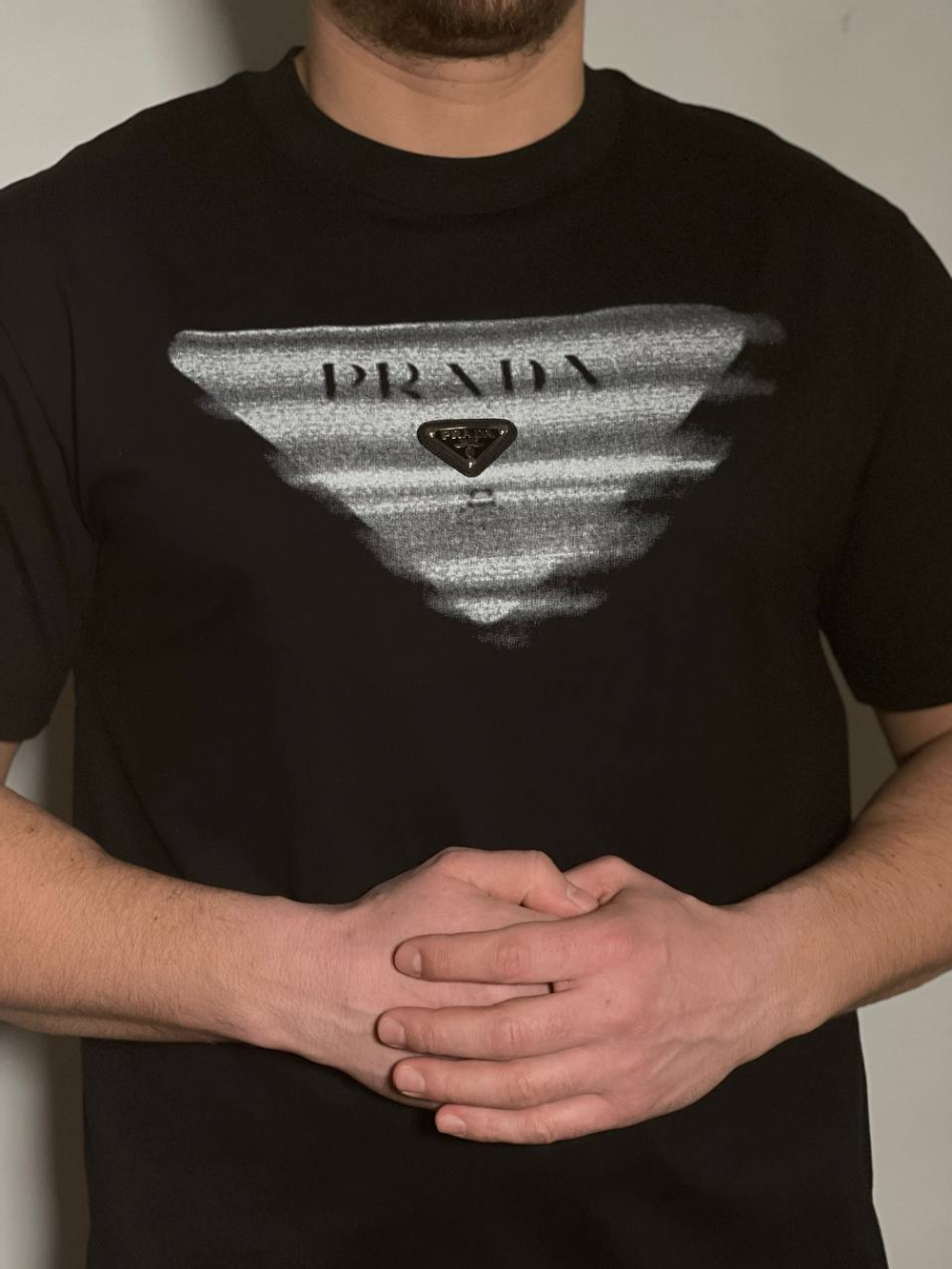 Футболка Prada