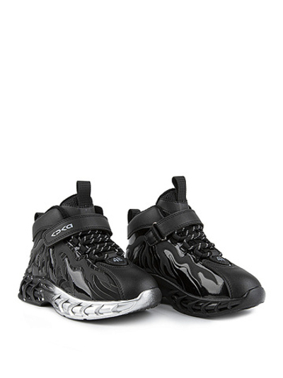 Утепленные кроссовки