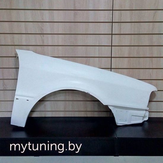 Крылья стеклопластиковые для Audi 80 B4