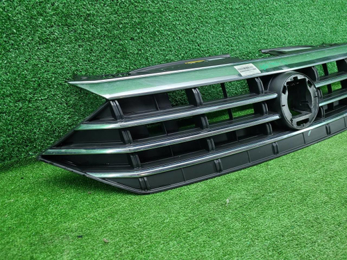 Решетка радиатора VW Jetta 7 (2018-2021)