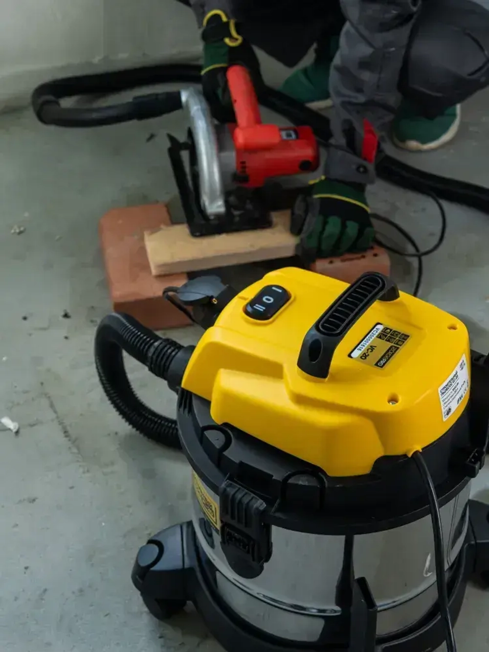 Строительный пылесос, промышленный, электрический ZORGEPRO ZVC-20( 1500 Вт, 20 литров, Шланг 3 М, НЕРА фильтр, сухая/влажная уборка )