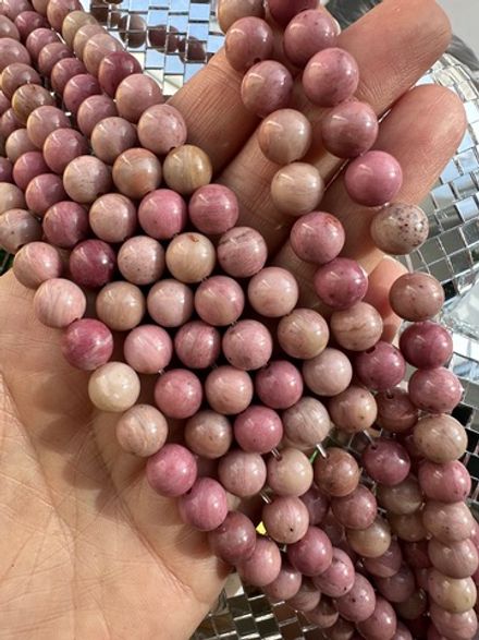 Нить бусин из родонита 8,5мм