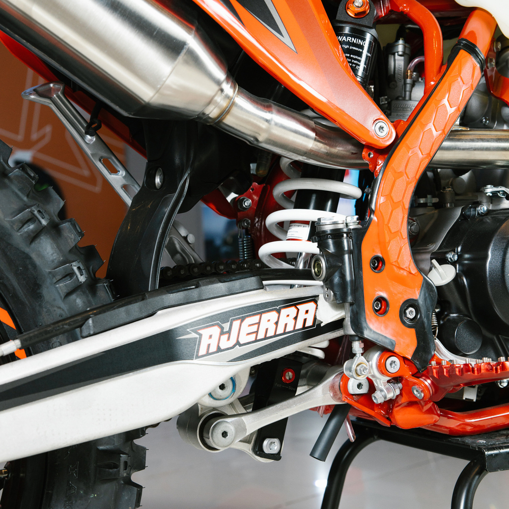 Мотоцикл кроссовый Ajerra S8 NB300 Red 21/18