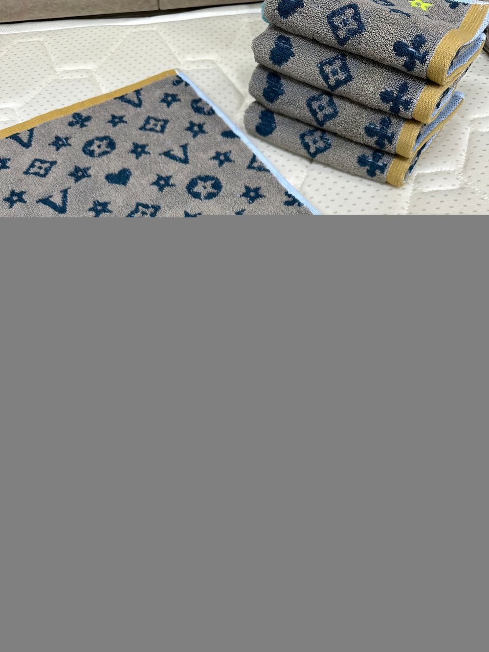 Пол Кит Кух ЛЬЮУЙ ВЬЮТОН