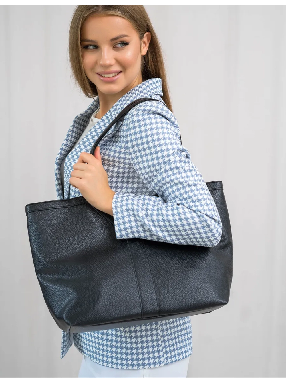 Сумка шоппер через плечо большая на молнии