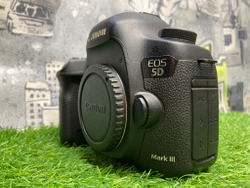 Canon EOS 5D Mark III (7700 кадров)