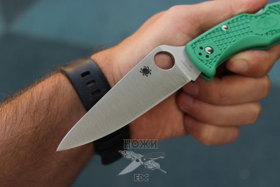 Складной нож Spyderco Endura Flat Ground Green C10FPGR c клинком из стали VG-10, рукоять FRN