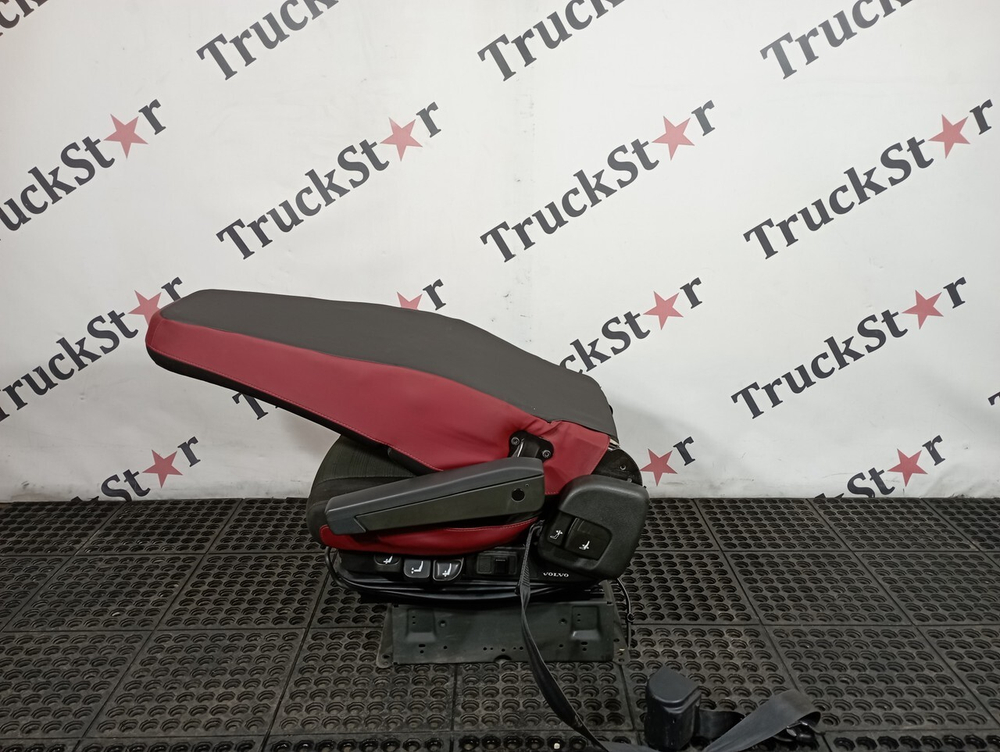 Сиденье водительское пневматическое