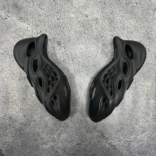 Кроссовки Adidas Yeezy Foam Runner black