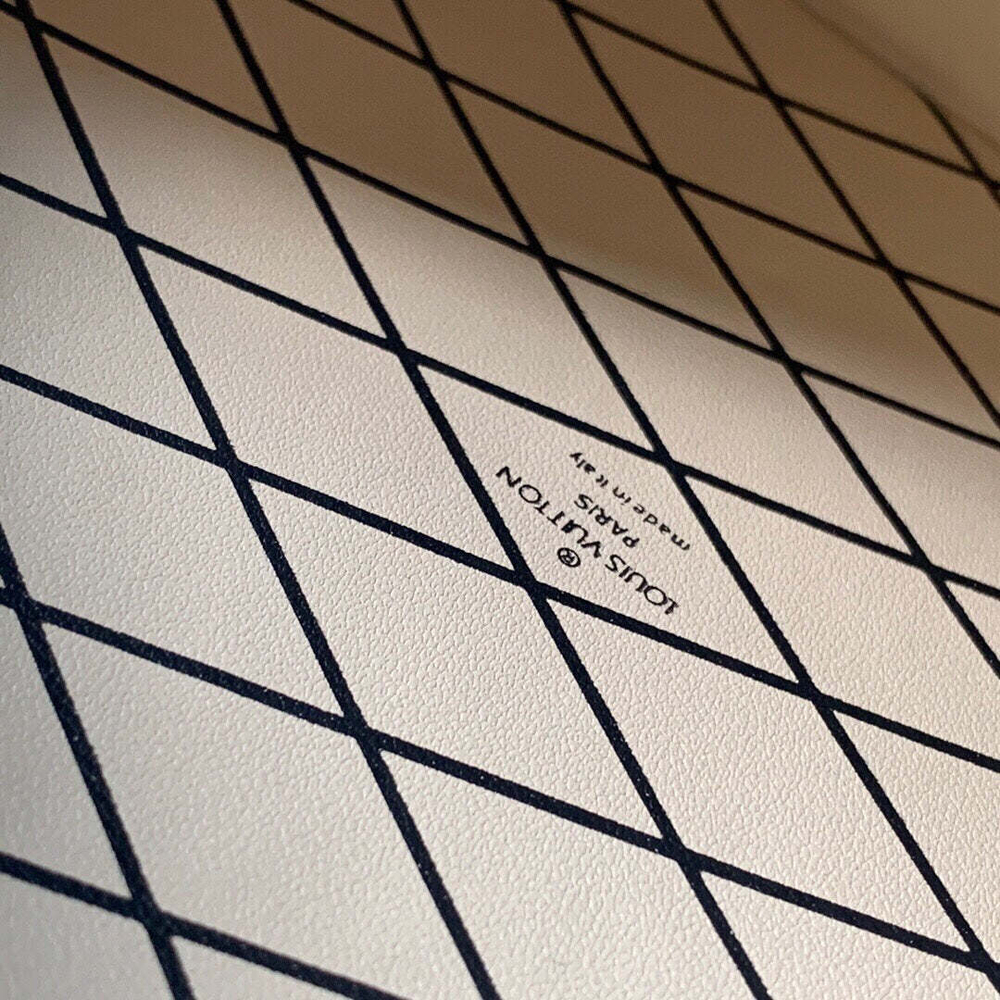 Louis Vuitton Petite Boite Chapeau