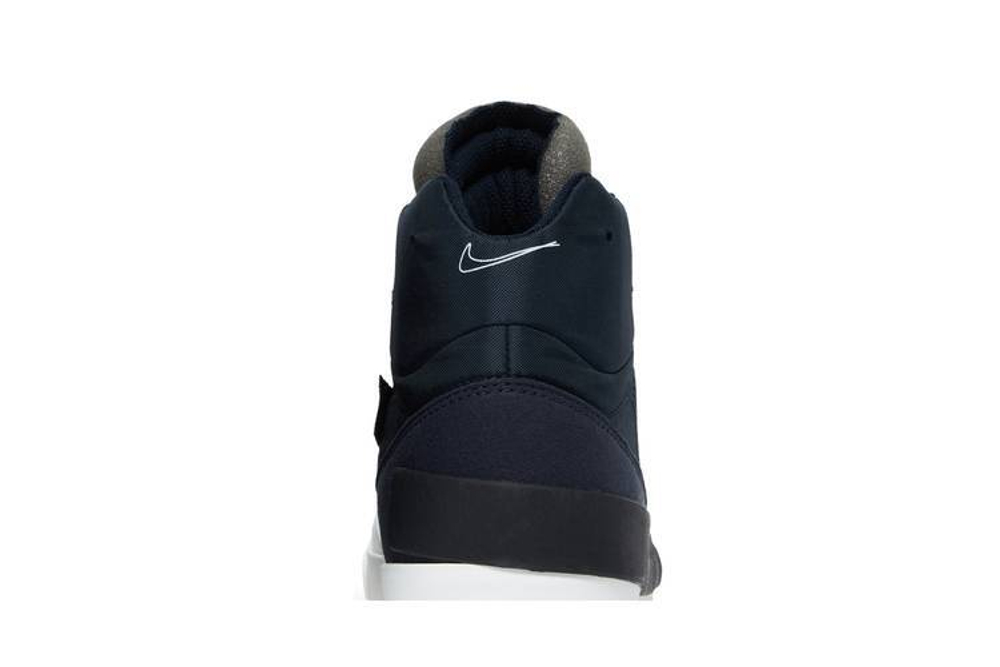 Кроссовки Nike Drop-Type Mid