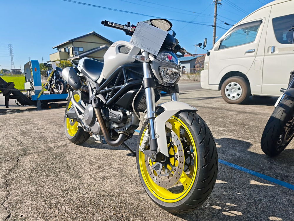 Ducati Monster 696 2011