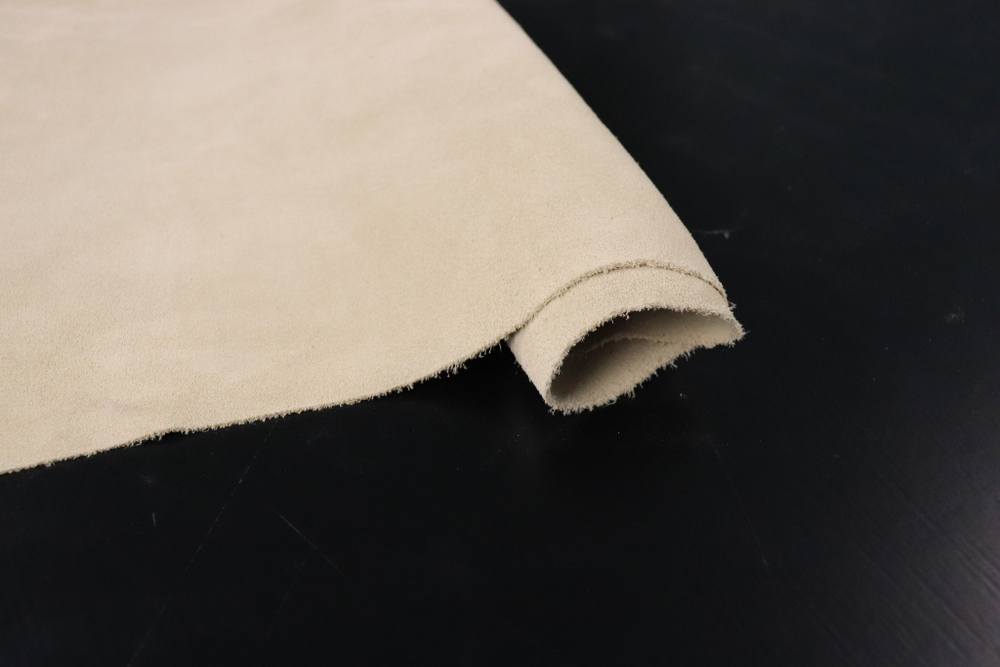 0,9-1,2 Кожа Велюр Лайт бежевый 73 дм² (КЛ)