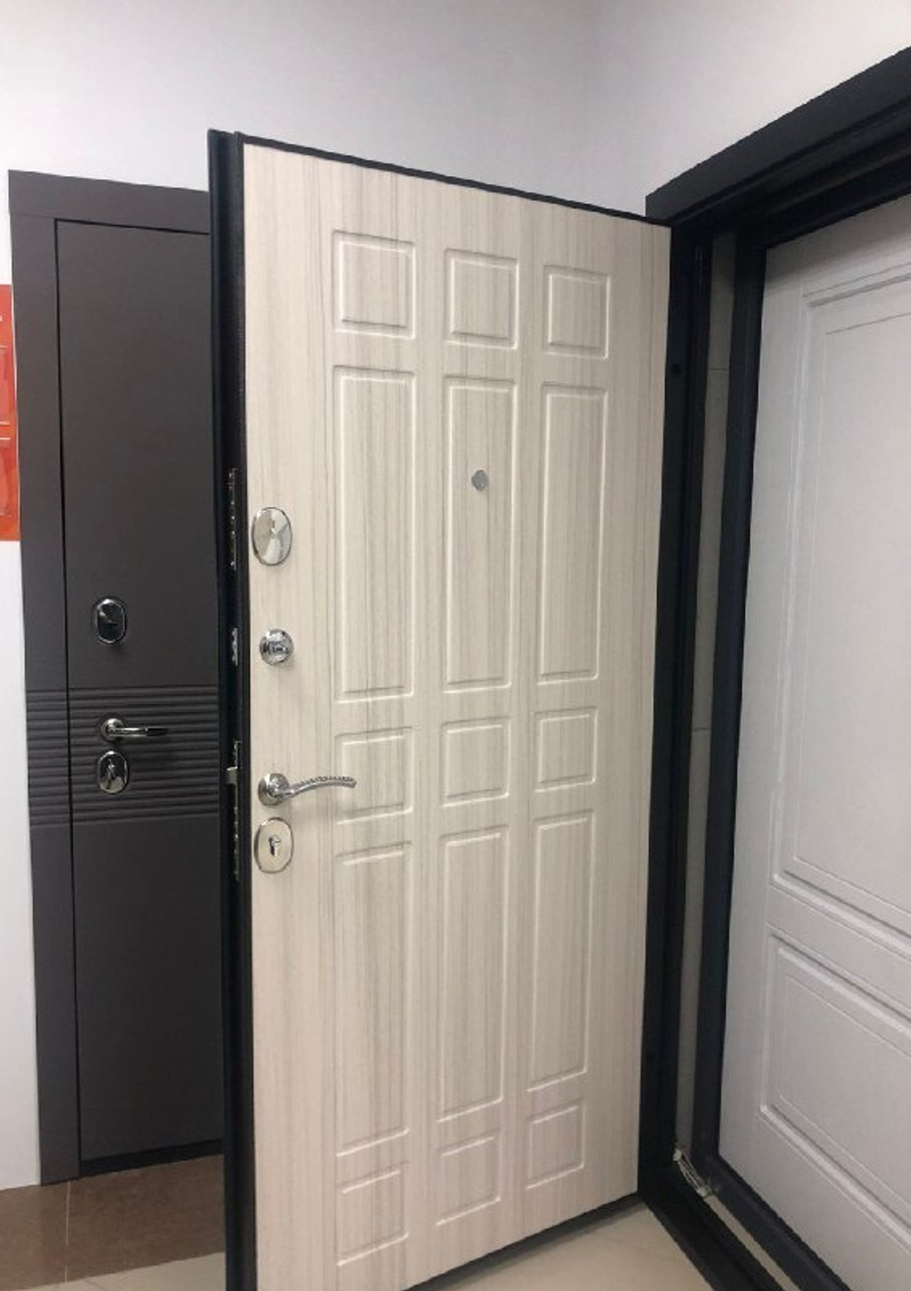 Дверь входная Веста