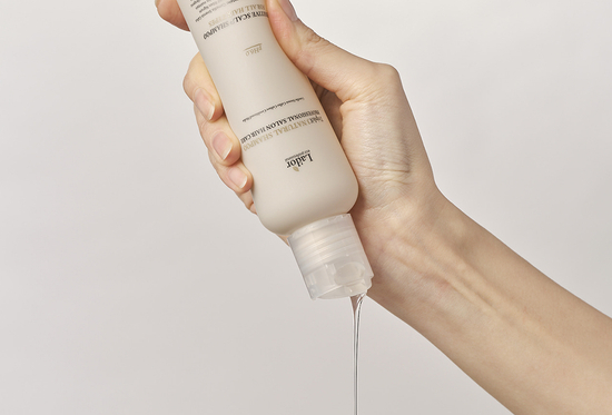 Lador Бессульфатный органический шампунь с эфирными маслами Lador Triplex Natural Shampoo (150 мл)