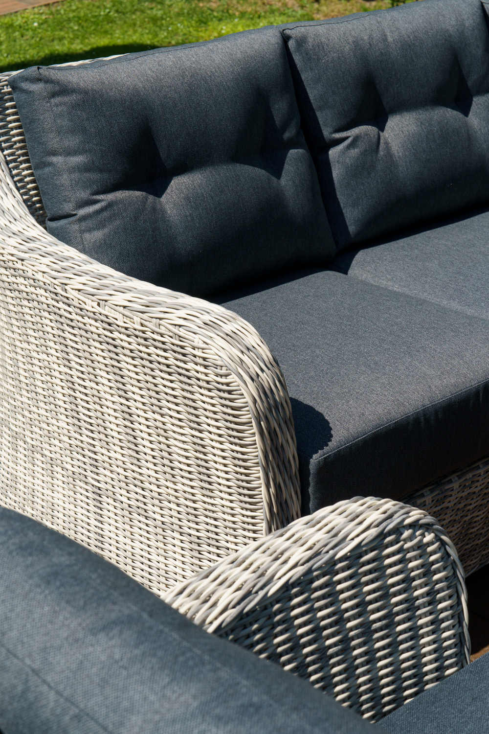 Набор мебели ВЕНЕЦИЯ из искусственного ротанга (цвет: коричневый/серый)